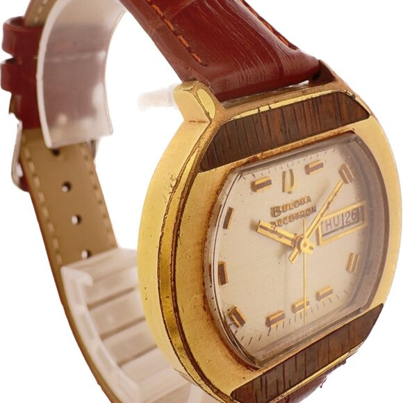 Vintage 1973 Accutron Woody Men's Tuning Fork Wristwatch - Picture 2 of 8